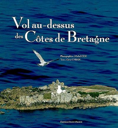 Vol au-dessus des côtes de Bretagne