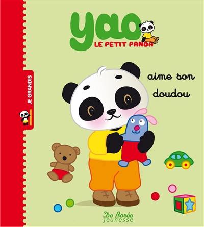 Yao le petit panda aime son doudou