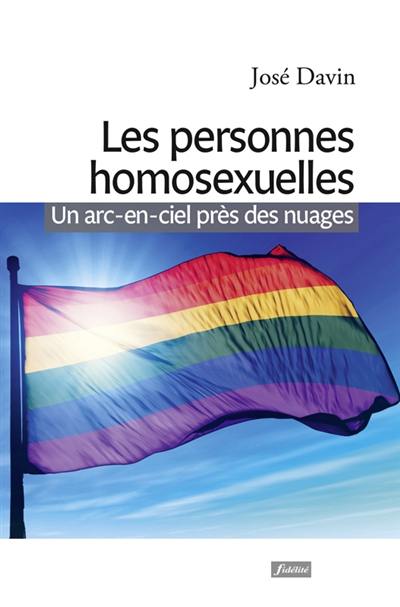 Les personnes homosexuelles : un arc-en-ciel près des nuages