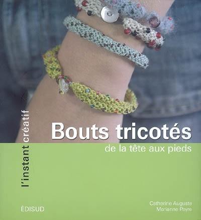 Bouts tricotés de la tête aux pieds