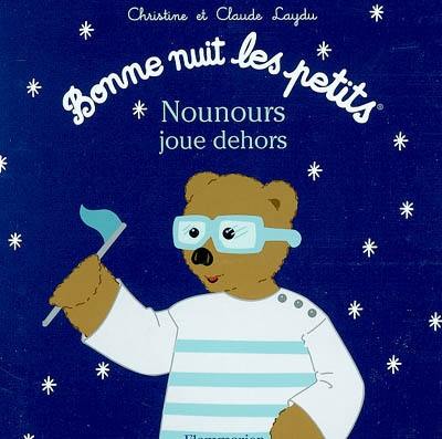 Nounours joue dehors