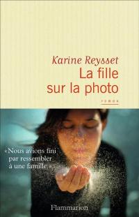 La fille sur la photo