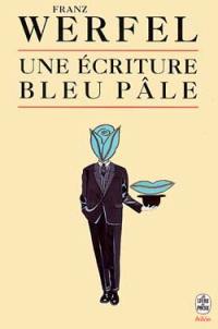 Une écriture bleu pâle