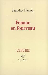 Femme en fourreau