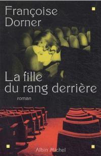 La fille du rang derrière