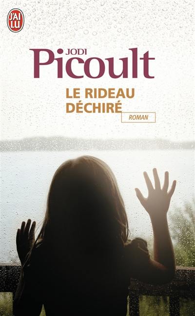 Le rideau déchiré