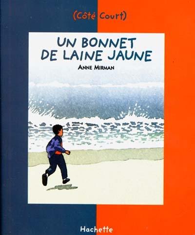 Un bonnet de laine jaune