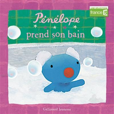 Pénélope prend son bain